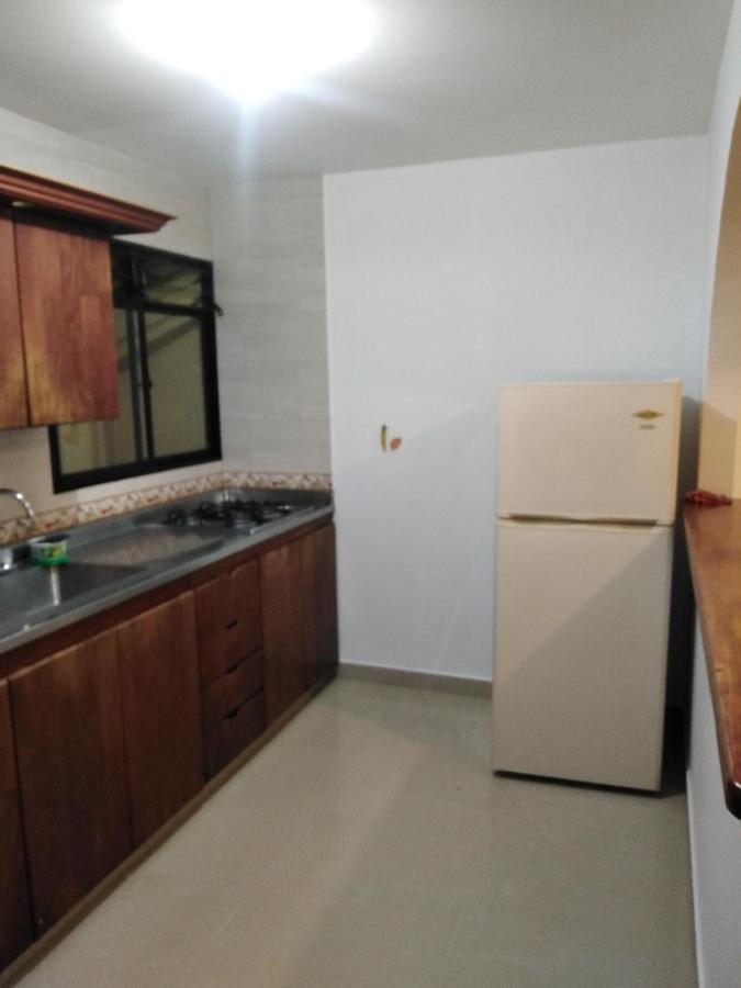 La Comunita-Cinema Hostel Medellín Zewnętrze zdjęcie