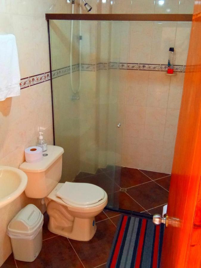 La Comunita-Cinema Hostel Medellín Zewnętrze zdjęcie
