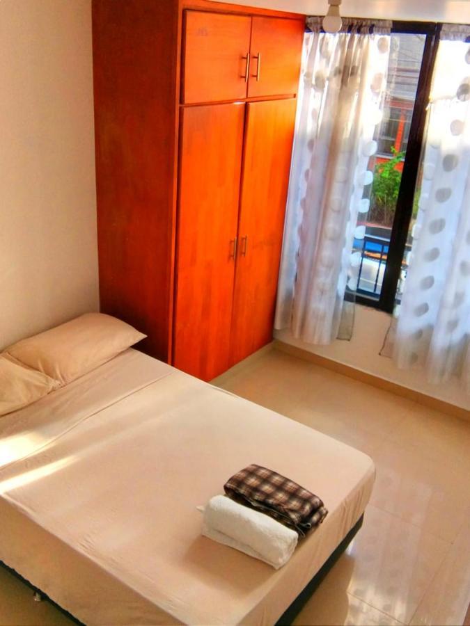 La Comunita-Cinema Hostel Medellín Zewnętrze zdjęcie